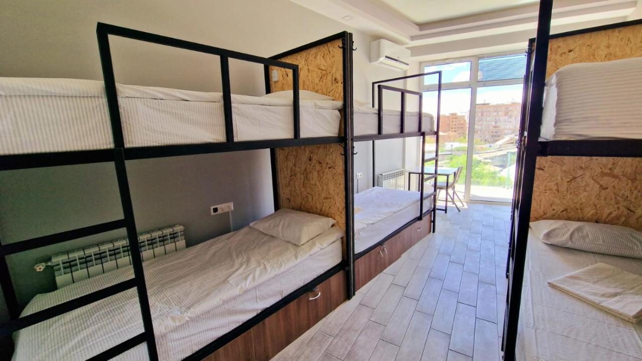 Puzzle Space Hostel Γιερεβάν Εξωτερικό φωτογραφία