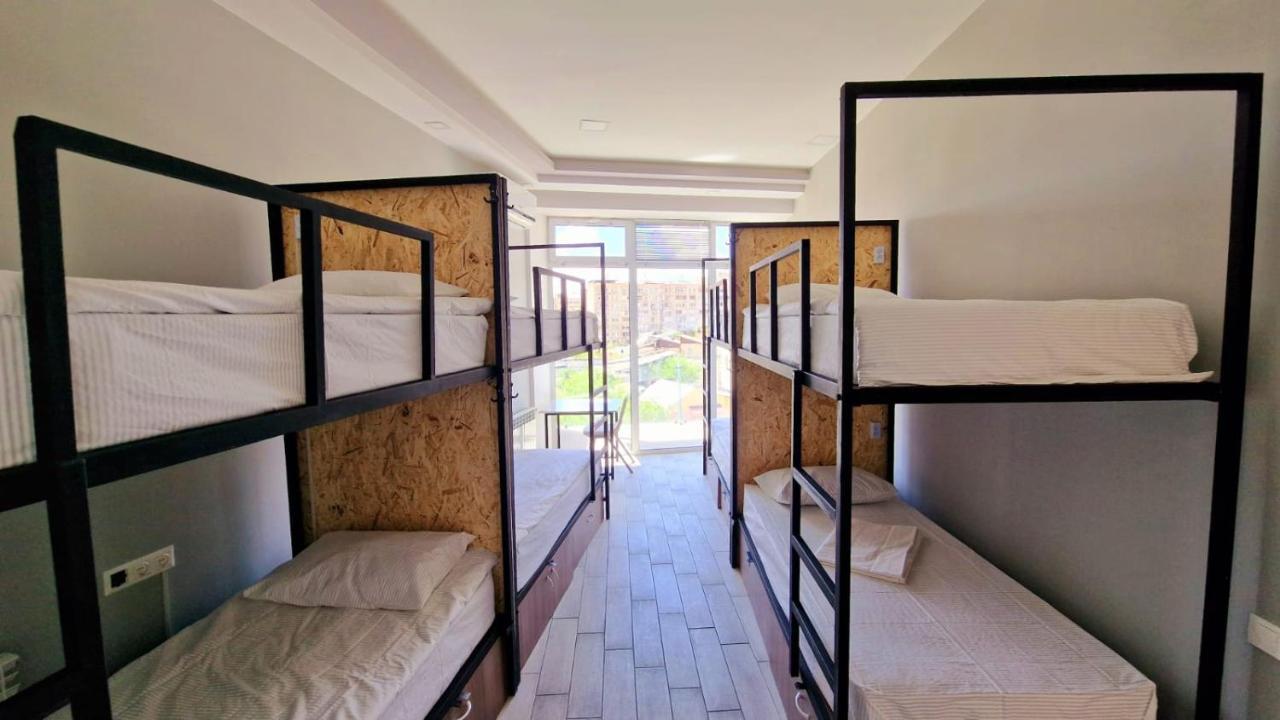 Puzzle Space Hostel Γιερεβάν Εξωτερικό φωτογραφία